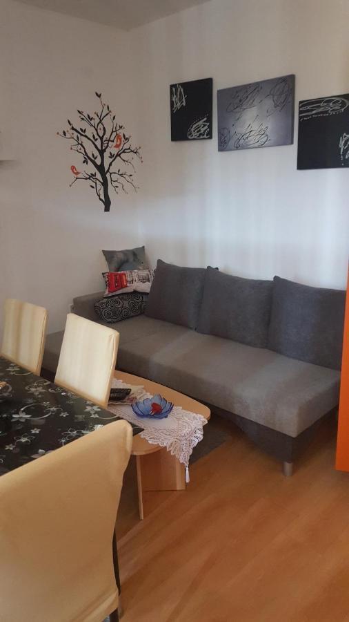 Vera Apartment Kampor Extérieur photo