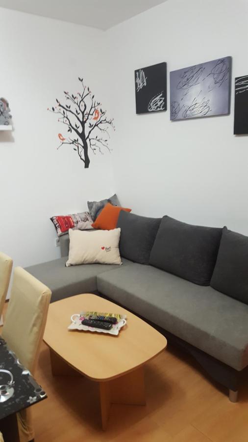 Vera Apartment Kampor Extérieur photo