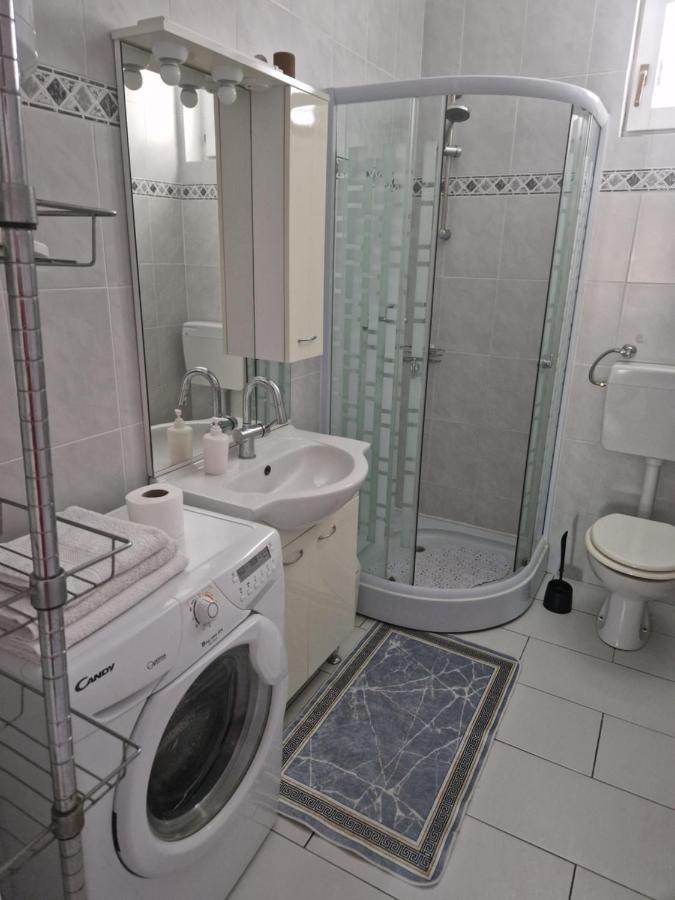 Vera Apartment Kampor Extérieur photo