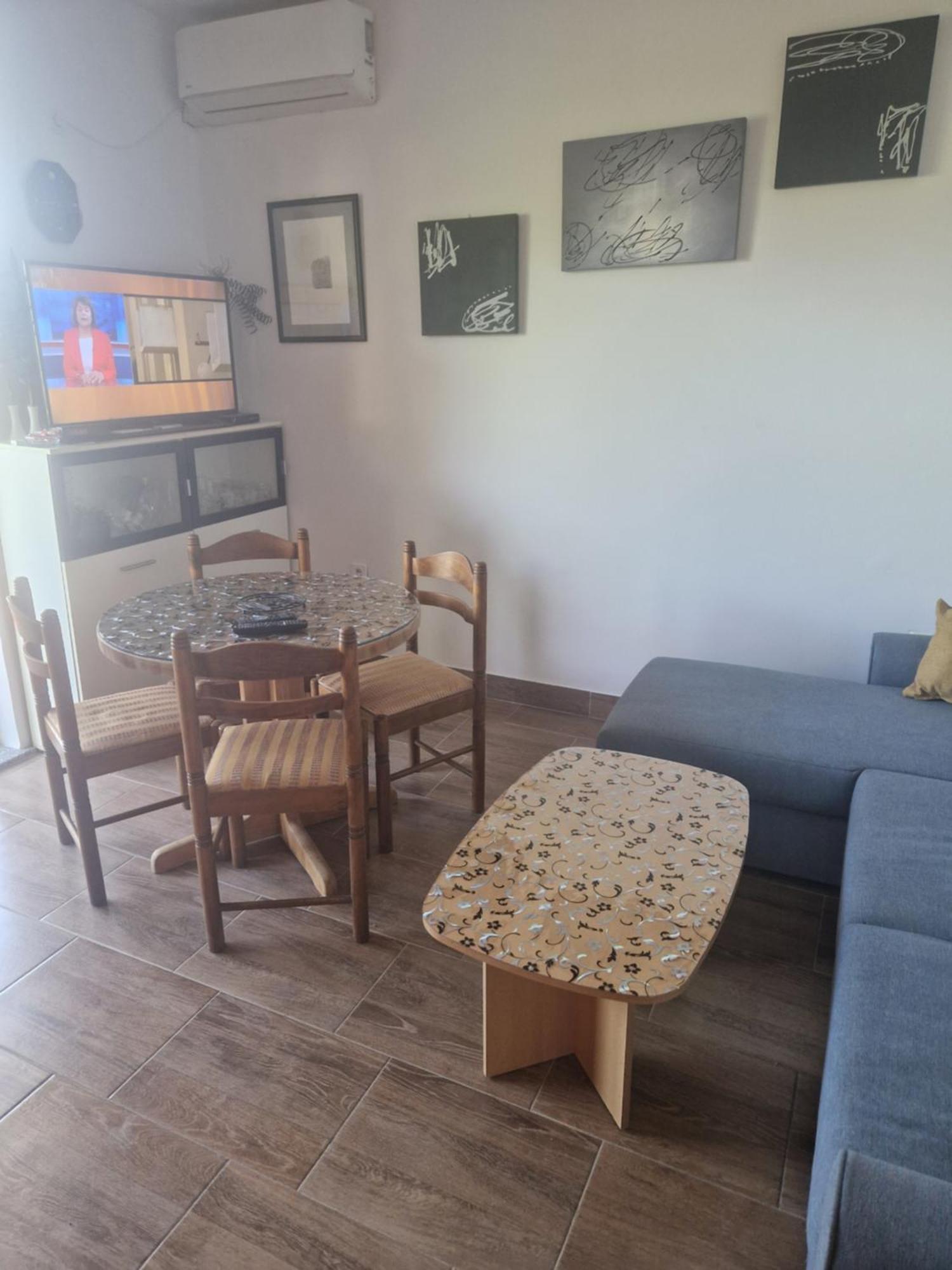 Vera Apartment Kampor Extérieur photo