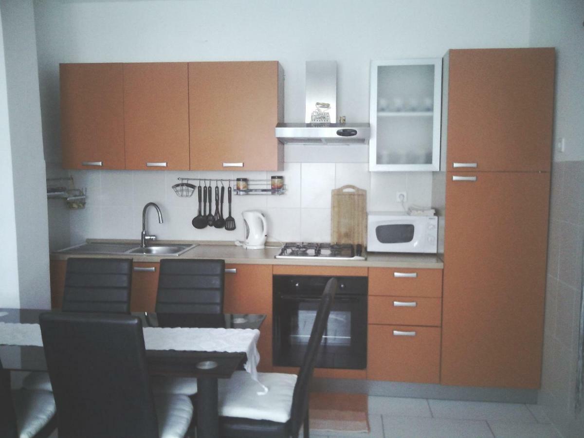 Vera Apartment Kampor Extérieur photo